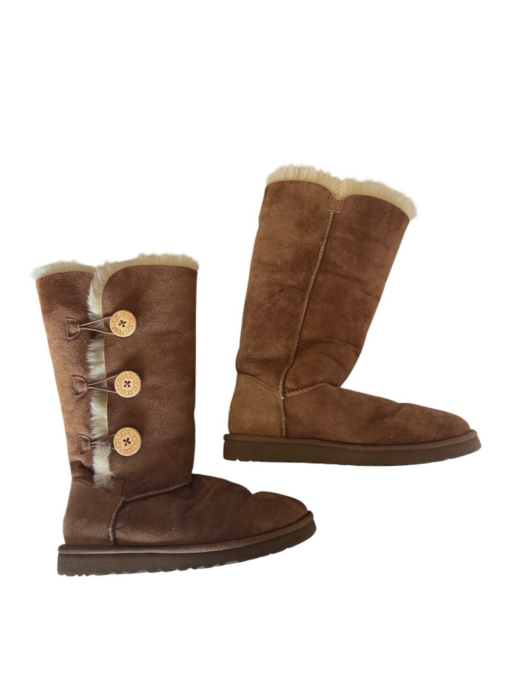 UGG Women's Bailey Button Triplet in Chestnut Brown